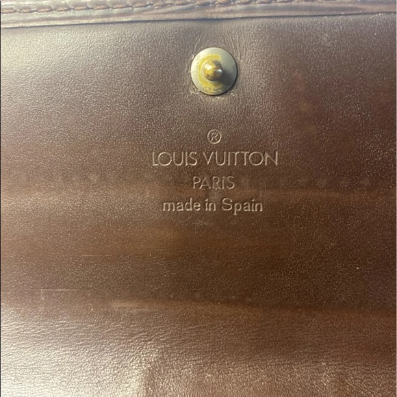 Authentic Louis Vuitton Epi Sarah Wallet - Picture 7 of 12